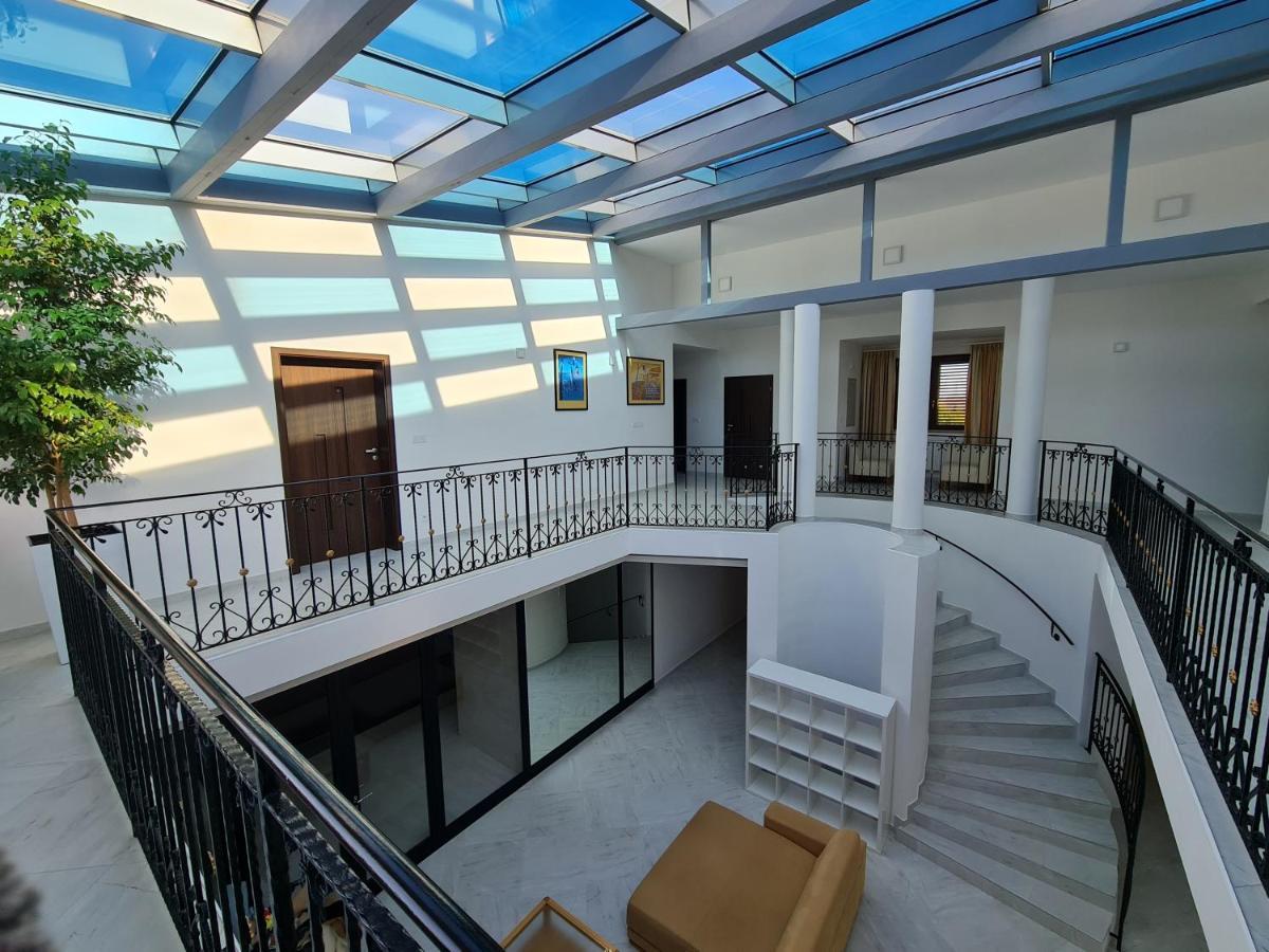 Atrium-Accomm Ritka Exterior foto