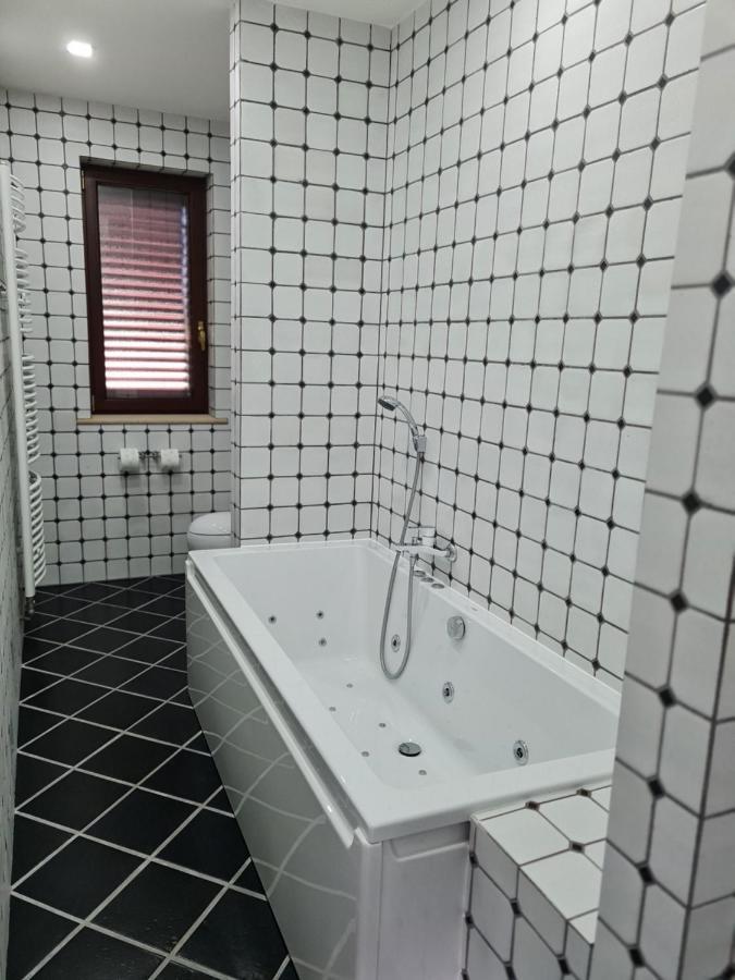 Atrium-Accomm Ritka Exterior foto